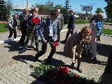 возложение цветов на могилу Белобородова А.П.